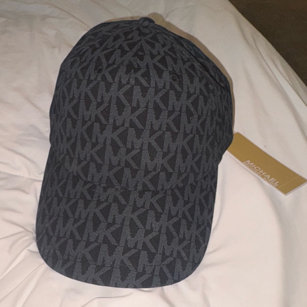 Michael Kors hat